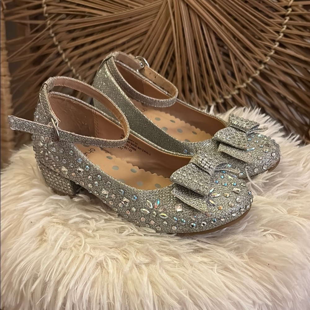 Sparkly Silver Glitter Bow Shoes